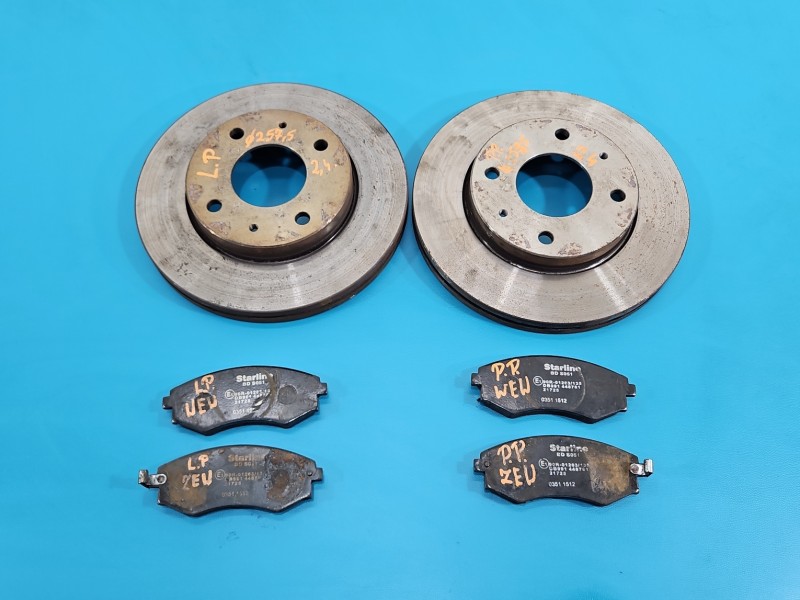 Tarcze hamulcowe przód klocki Hyundai Matrix 1.6 16V Hyundai, średnica 257,5grubość 24 komplet z klockami