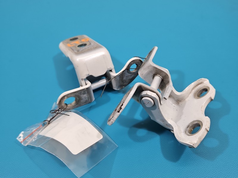 Zawias drzwi tył lewy LEXUS NX I 14-21