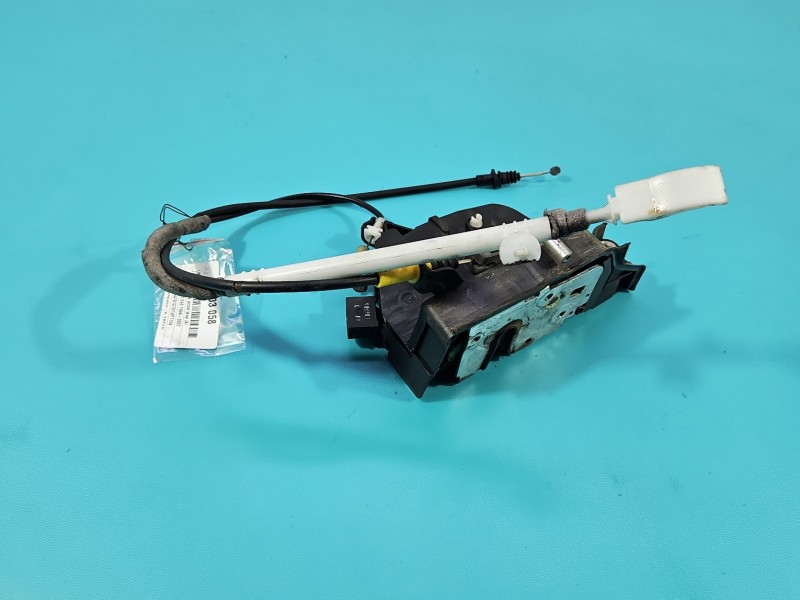 Zamek przód lewy Bmw e46 EUROPA 7pin 8253431