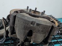 Zacisk przód prawy Lexus IS III 14-25 2.5 vvti