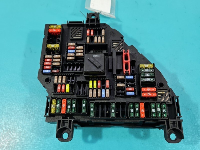 Skrzynka bezpieczników Bmw f10 f11 9264923 Skrzynka bezpieczników Bmw f10 f11 9264923
