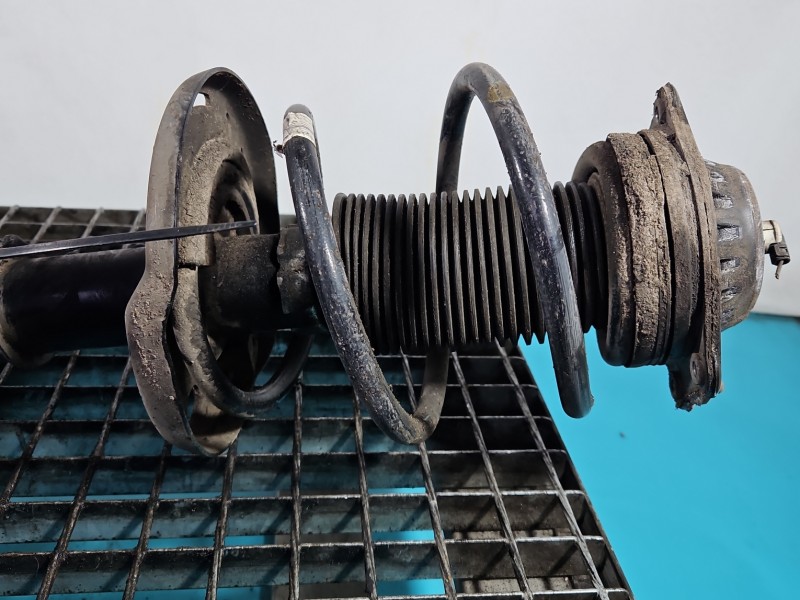 Sprężyna przód przednia Opel Insignia B 2.0 T B20NFT