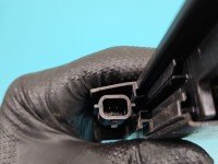 Zamek tył lewy 825033052RB Dacia Sandero III 20- Producent części: Dacia, 2pin