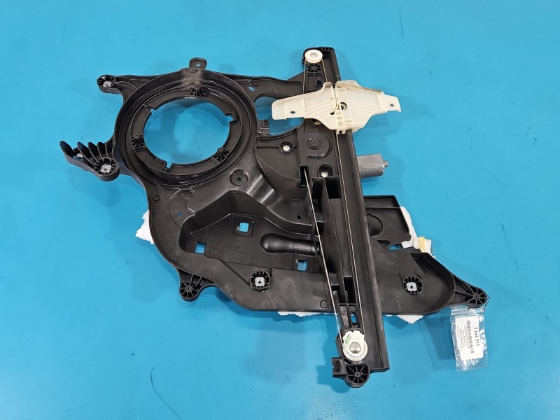 Podnośnik przód prawy SZYBY WINDA Toyota Proace City TOYOTA, 2 PIN 9817217680, 9817212080, 156144201G 5d HB