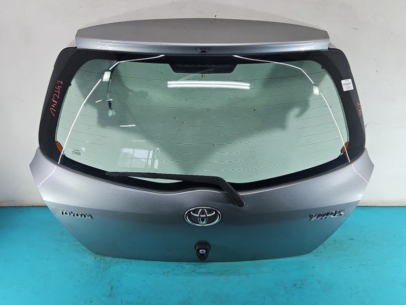 Klapa tył Toyota Yaris II HB 5d srebrny 1F8 Klapa tył Toyota Yaris II HB 5d srebrny 1F8