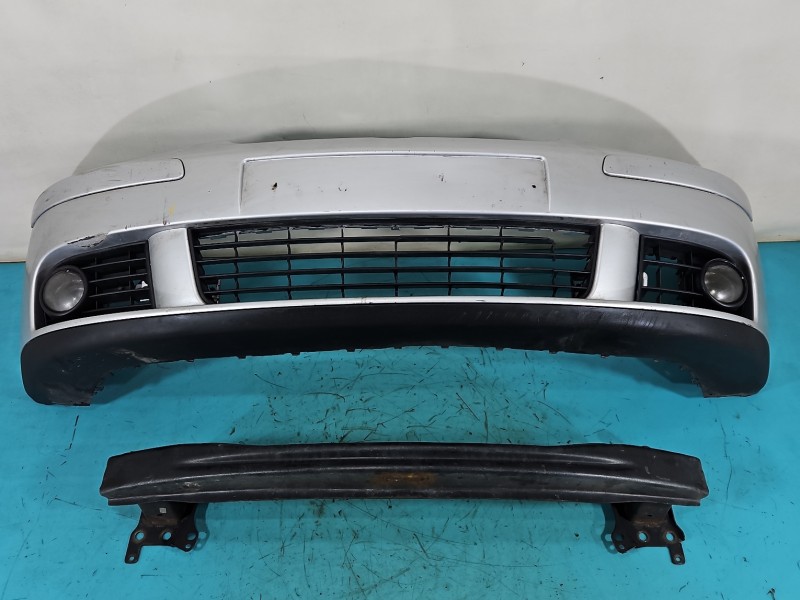 Zderzak przód przedni Vw Golf V LA7W