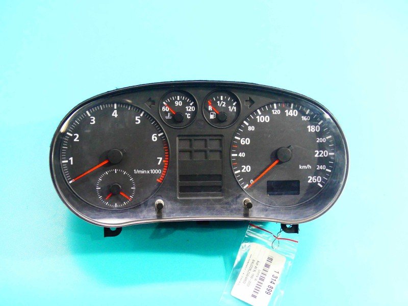 Licznik Audi A3 8L 8L0919860A 1.6 SR