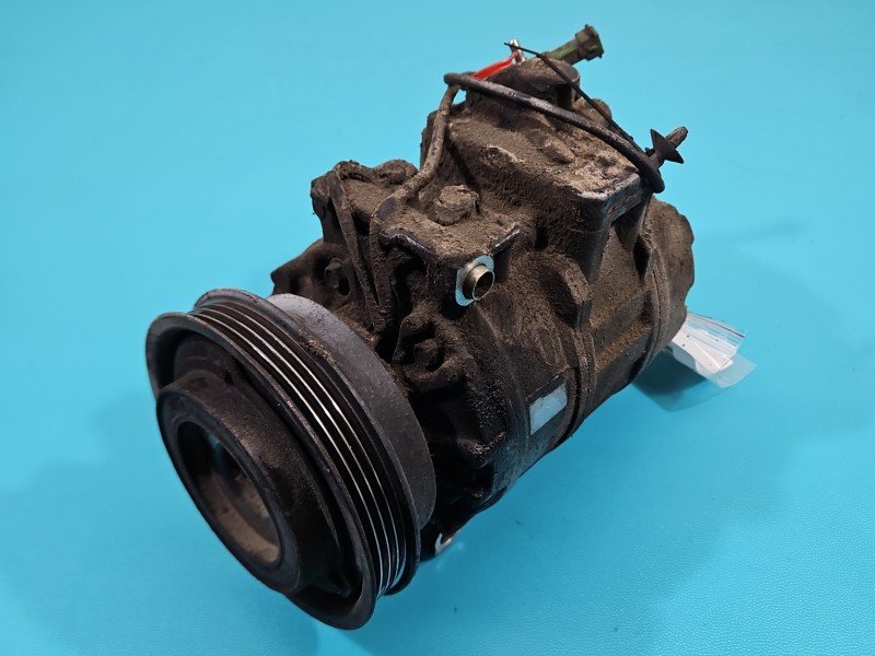 Sprężarka klimatyzacji kompresor Vw Passat B5 1.8b 8D0260805J