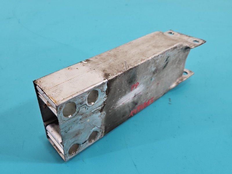 Wzmocnienie zderzaka przód belka Mercedes W213 przednie