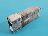 Wzmocnienie zderzaka przód belka Mercedes W213 przednie