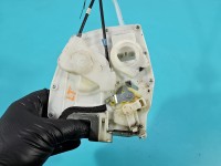 Zamek tył lewy 82302-51K20 Suzuki Splash Suzuki, 2PIN