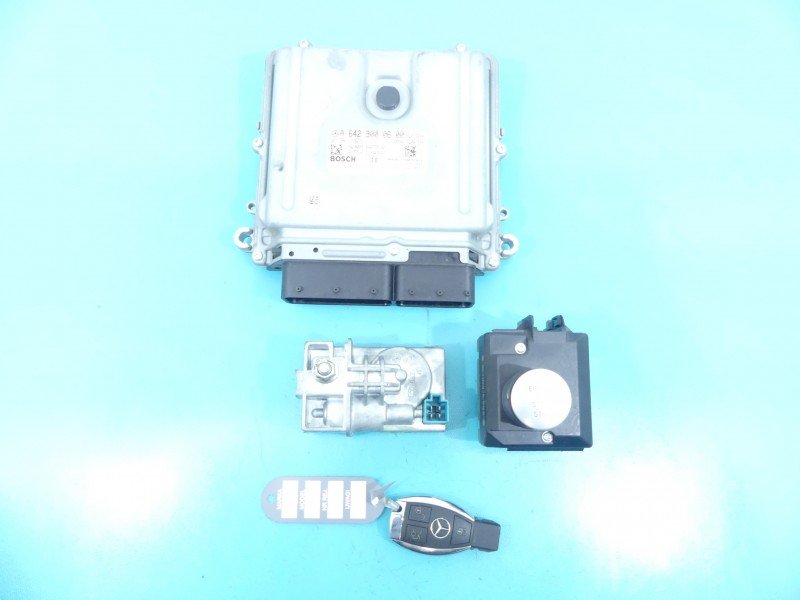 Komputer Sterownik silnika Mercedes W204 3.0 cdi V6 0281015987, A6429000600