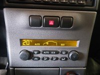 Konsola panel nawiewu Opel Zafira A 013140985