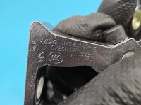 Zawias drzwi tył prawy Skoda Kamiq