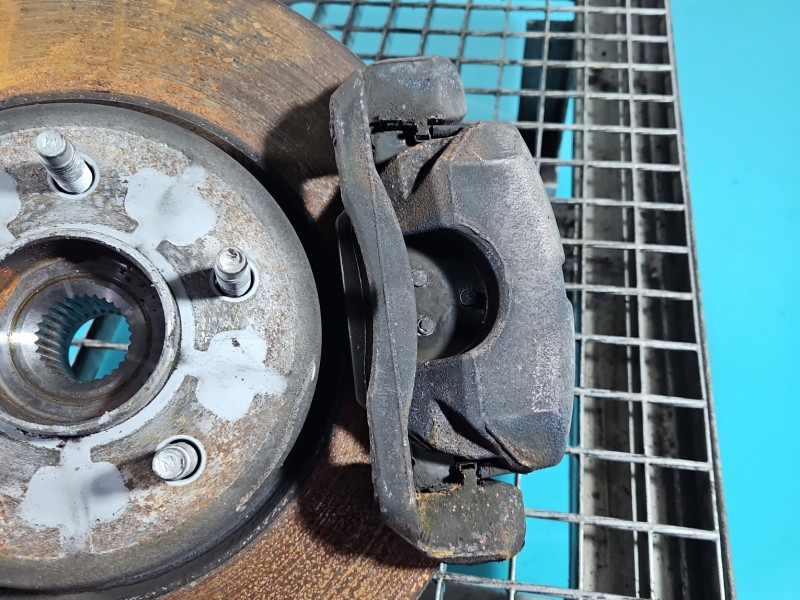 Zacisk przód prawy Opel Insignia B 2.0 cdti