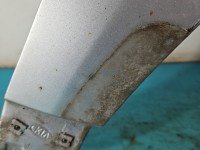 Błotnik przód prawy Kia Carnival II 05-14 srebrny
