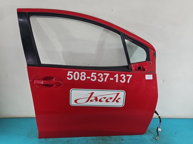 Drzwi przód prawe Toyota Yaris III 5d czerwony 3P0 Drzwi przód prawe Toyota Yaris III 5d czerwony 3P0
