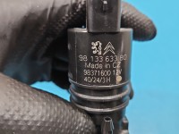 Pompka spryskiwacza Opel Grandland 9813363380