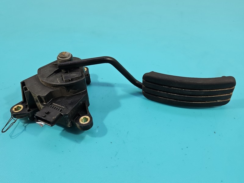 Pedał gazu potencjometr Renault Scenic II 8200159647 1.9 dci