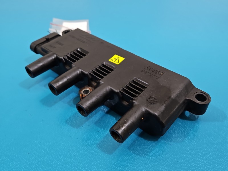 Cewka zapłonowa Fiat Grande Punto 55200112 1.4 8V Europejska, uszkodzone mocowanie 6PIN