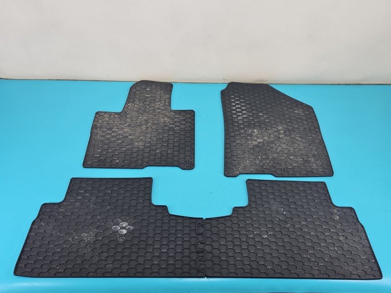 Dywaniki komplet Kia Sorento III