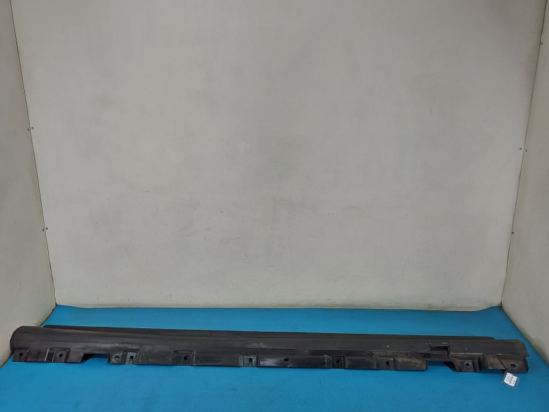 Listwa progowa prawa PRÓG NAKŁADKA Mercedes W222 A2226902240 197