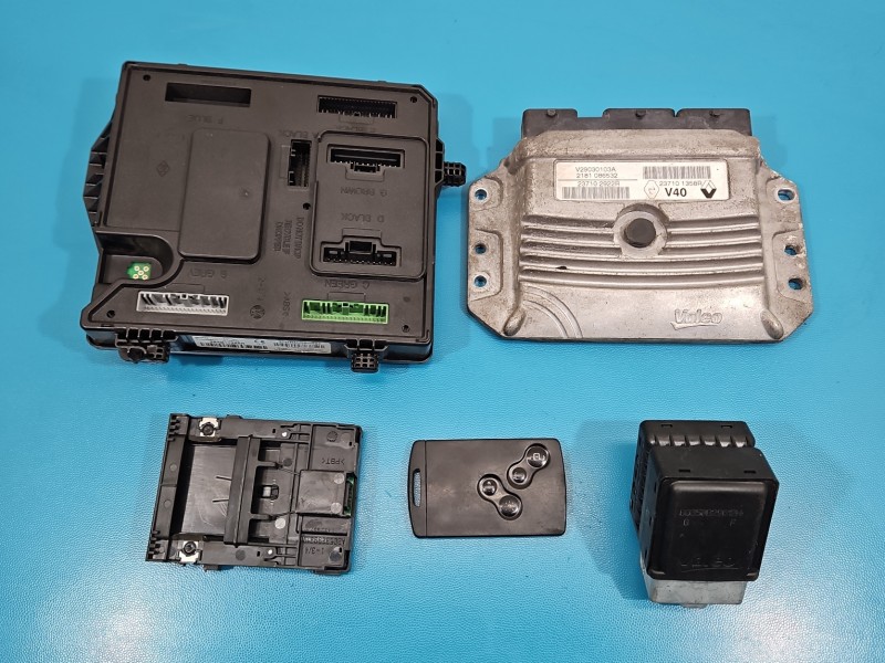 Komputer Sterownik silnika 237101358R, 284B17288R, 285909828R Renault Megane III 1.4 TCE