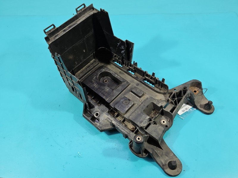 Obudowa akumulatora podstawa Vw Golf VI 1.6 tdi CAY 1K0915325A, 1K0915333H
