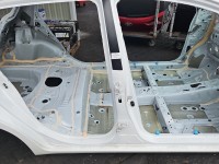 Próg prawy SŁUPEK ŚRODKOWY B Toyota Yaris III HB 5d 040