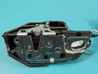 Zamek przód lewy 7185689 BMW F01 EUROPA Producent części: BMW, Z dociągiem , zamek 7pin, dociąg 2pin uszkodzone mocowanie...
