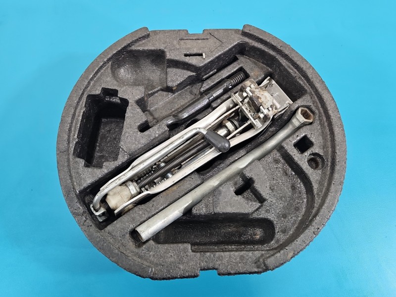 lewarek Podnośnik samochodowy trapezowy Skoda Octavia II