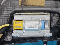 Deska rozdzielcza airbag pasażera kokpit Toyota Auris I