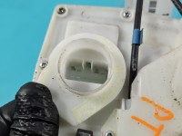 Zamek tył prawy 82301-51K20, 82301-51K20V2 Suzuki Splash Suzuki