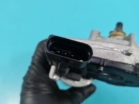 Silniczek Silnik wycieraczek przód Skoda Kamiq 039024360A