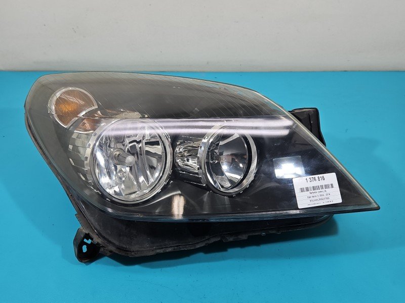 Reflektor prawy lampa przód Opel Astra III H EUROPA