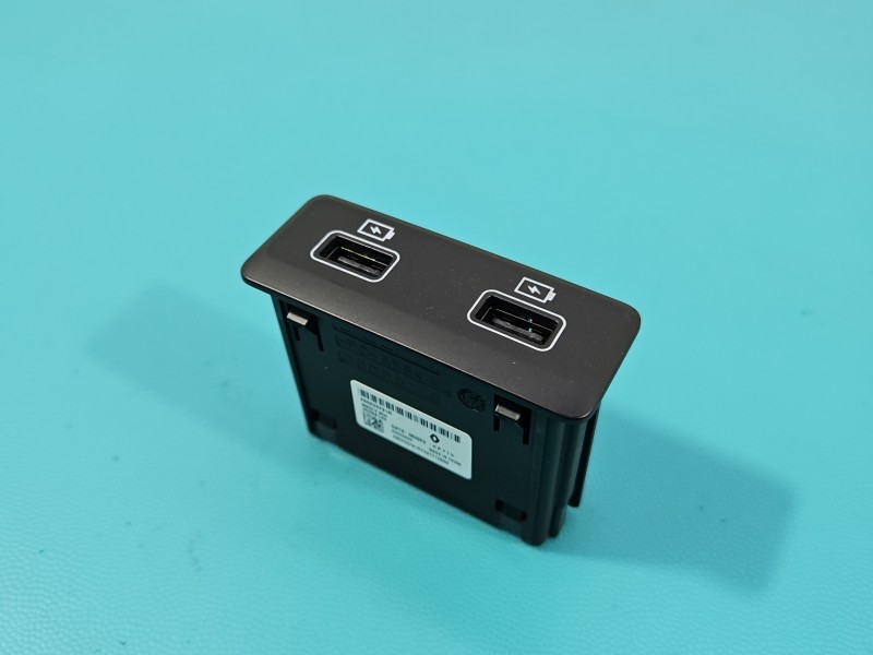 Gniazdo USB Renault Express 280233791R