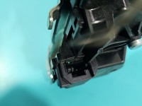 Zamek klapy tył A2057500600 Mercedes CLA C118 X118 sedan Mercedes, 4pin