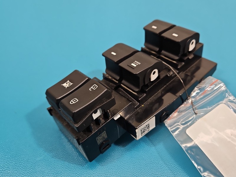 Przełącznik szyb Hyundai Elantra VI 15-20 299159179, 93570F2100 Hyundai EU