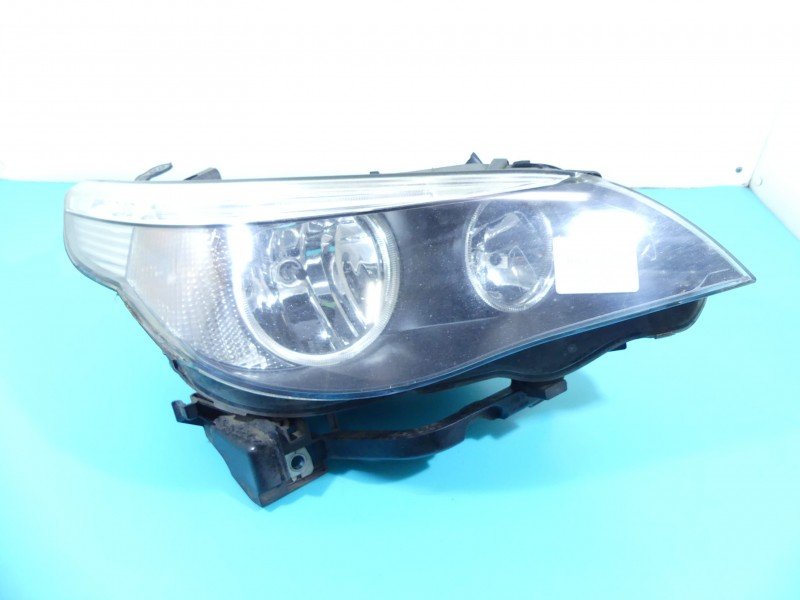 Reflektor prawy lampa przód Bmw e60 e61 EUROPA