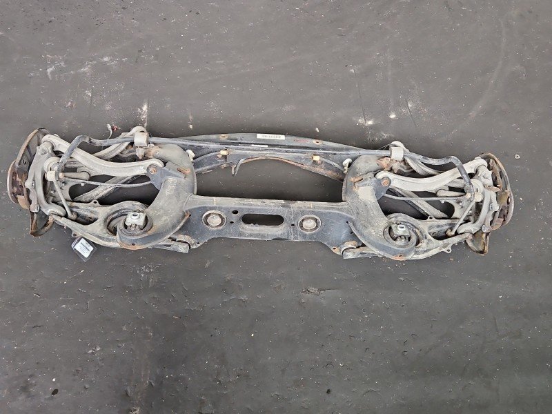 Tylna belka oś tył Mercedes W212 2.2 cdi Tylna belka oś tył Mercedes W212 2.2 cdi