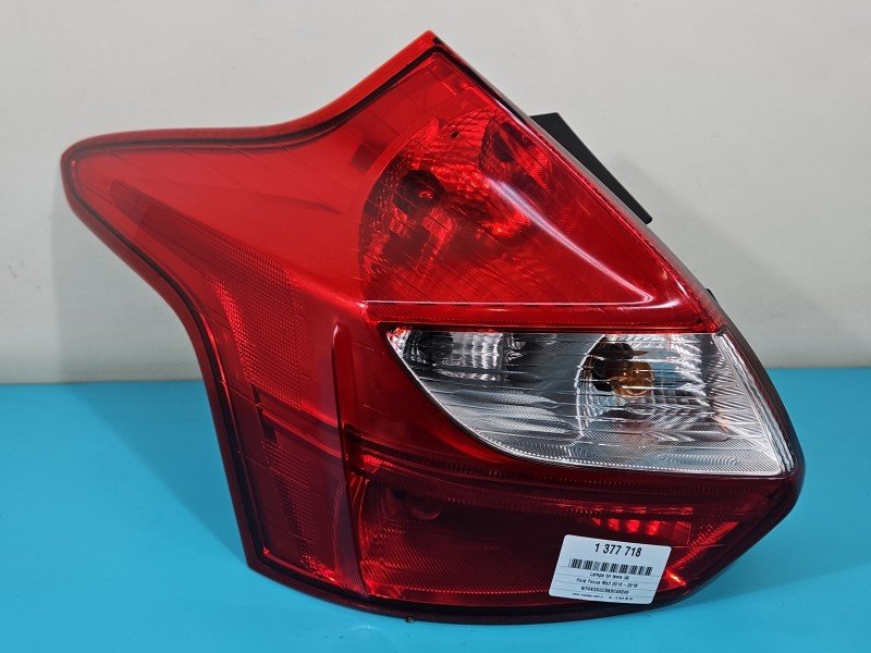 Lampa tył lewa Ford Focus Mk3 HB