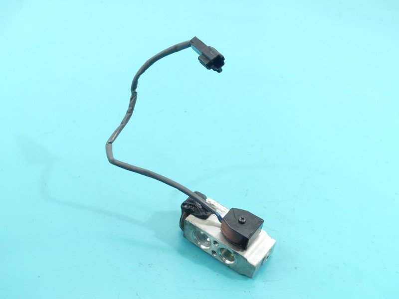 Zawór rozprężny klimatyzacji Toyota Land Cruiser 120 J120 447510-0100 Zawór rozprężny klimatyzacji Toyota Land Cruiser 120 J120 447510-0100