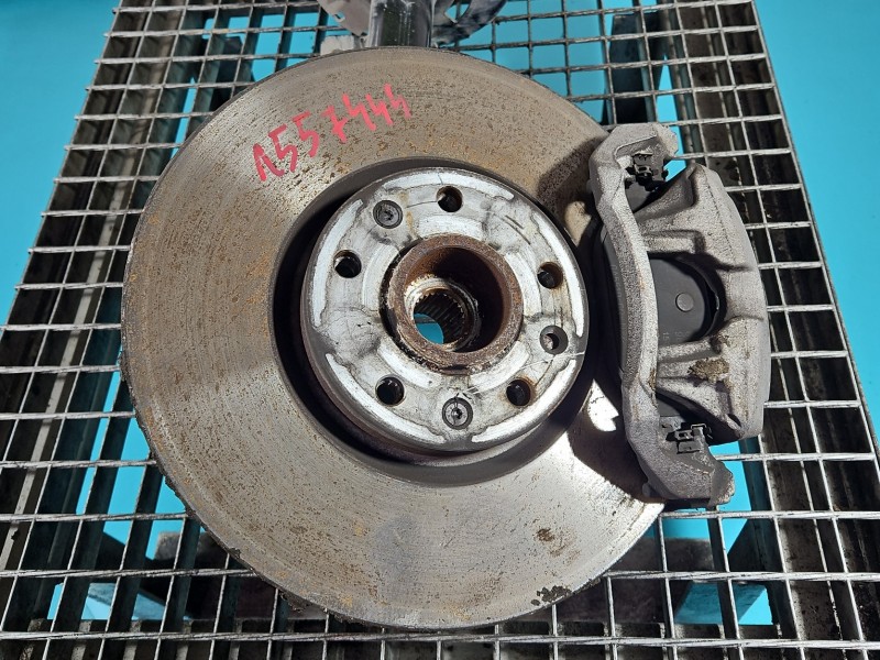 Zwrotnica prawa piasta przód 1.5 hdi Peugeot 3008 II