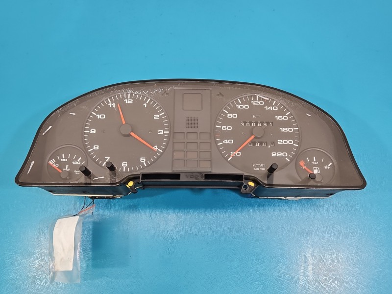 Licznik Audi 80 B4 2.0 8V 8A0919033CA EUROPA