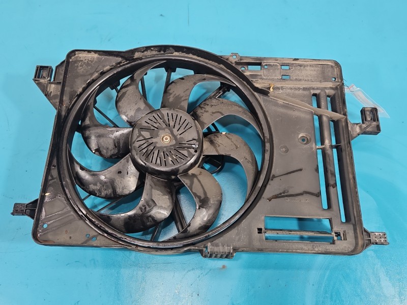 Wentylatory Wentylator chłodnicy Ford Focus Mk3 8V61-8C607-ED 1.6 tdci