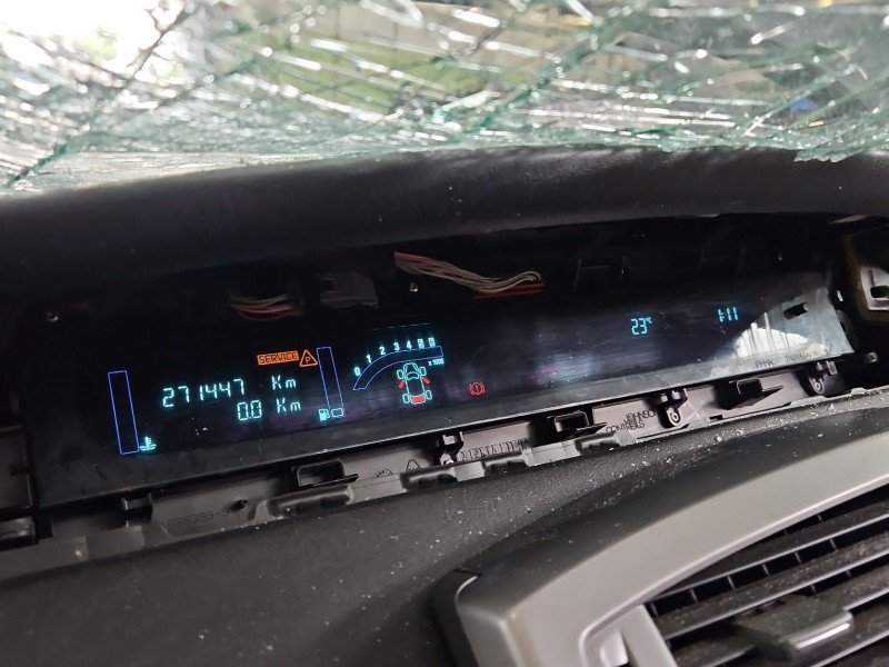 Licznik Renault Scenic II P8200787774A 1.5 dci EUROPA