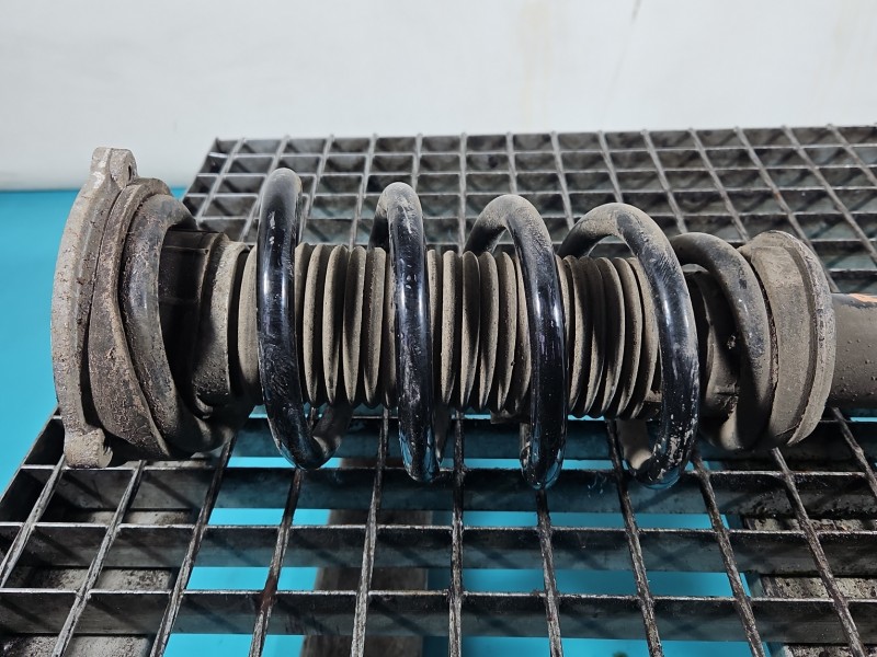 Sprężyna przód przednia Volvo S90 II 16- 2.0 T