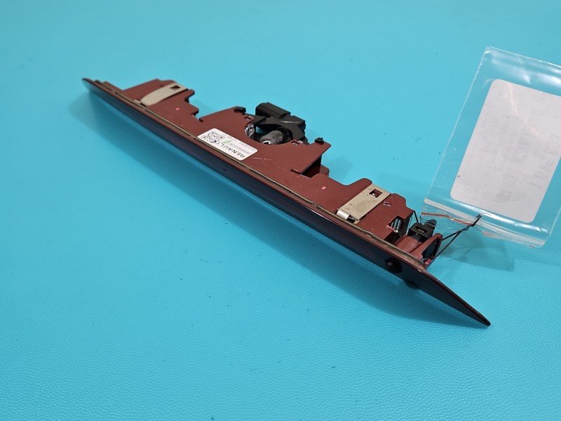 TRZECIE ŚWIATŁO STOP STOPU Dacia Sandero III 20- HB