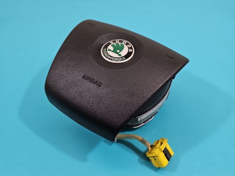 Poduszka powietrzna kierowcy airbag Skoda Fabia II 5J0880201D Poduszka powietrzna kierowcy airbag Skoda Fabia II 5J0880201D