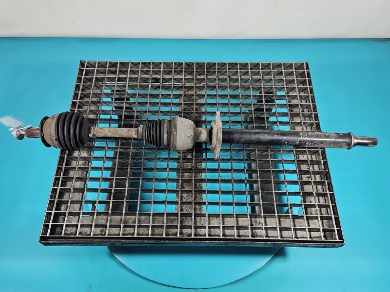 Półoś przód prawa Mercedes W246 2.1 cdi automat